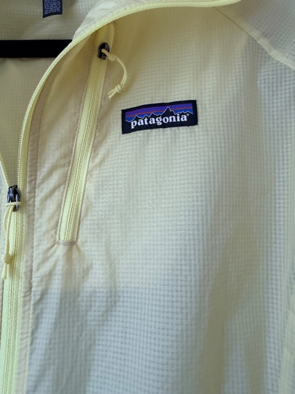 Patagonia Women's Houdini Jacket in Buttercup Yellow Size M - Picture 8 of 10